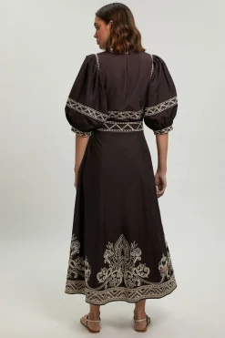 Robe Midi Ceinturée À Détails Brodés