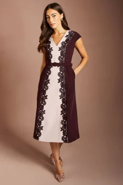Robe Midi Ceinturée À Empiècements Contrastés Et Finitions Dentelle