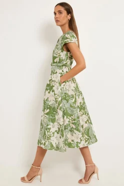 Robe Midi Ceinturée À Manches Courtes En Jacquard
