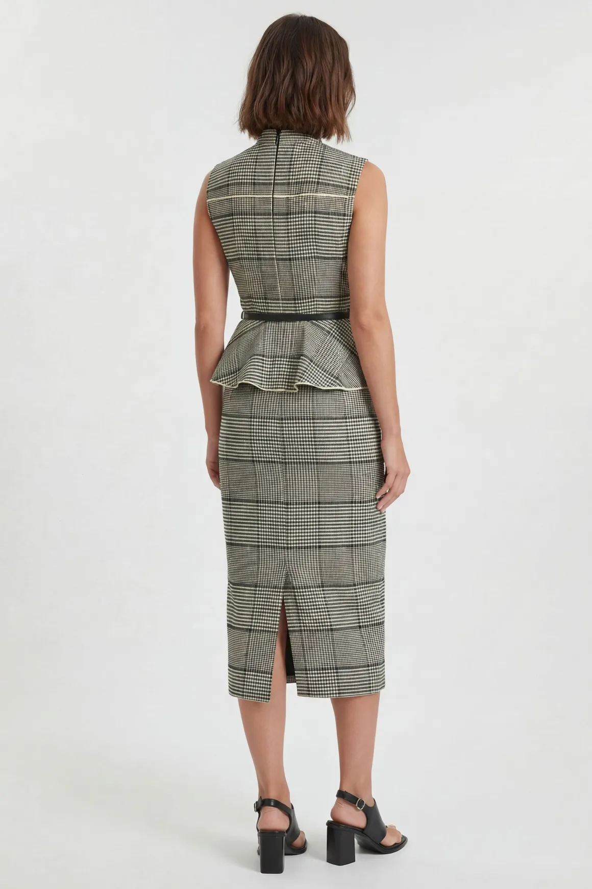 Robe Midi Cintrée À Carreaux Avec Basque Et Ceinture