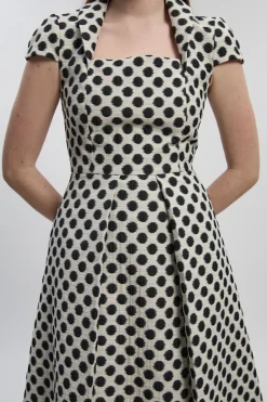 Robe Midi Cintrée à Jupe Ample et Encolure Carrée en Jacquard à Pois - Petite Taille