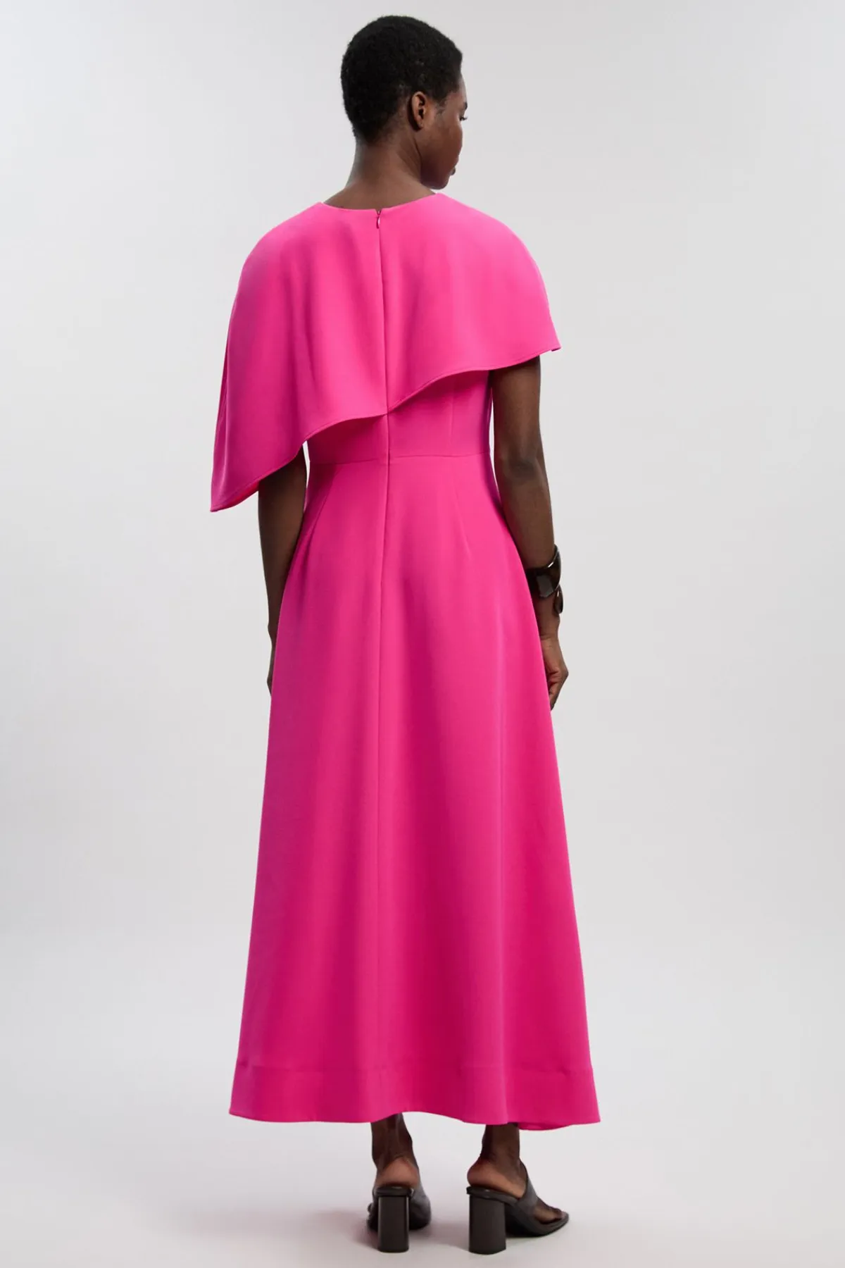 KarenMillen Robe Midi Cintrée Petite Avec Détail Cape Souple<Femme Toutes Les Robes|Robes Mi-Longues
