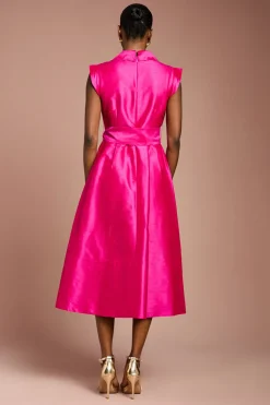Robe Midi Cintrée Sans Manches À Effet Chatoyant