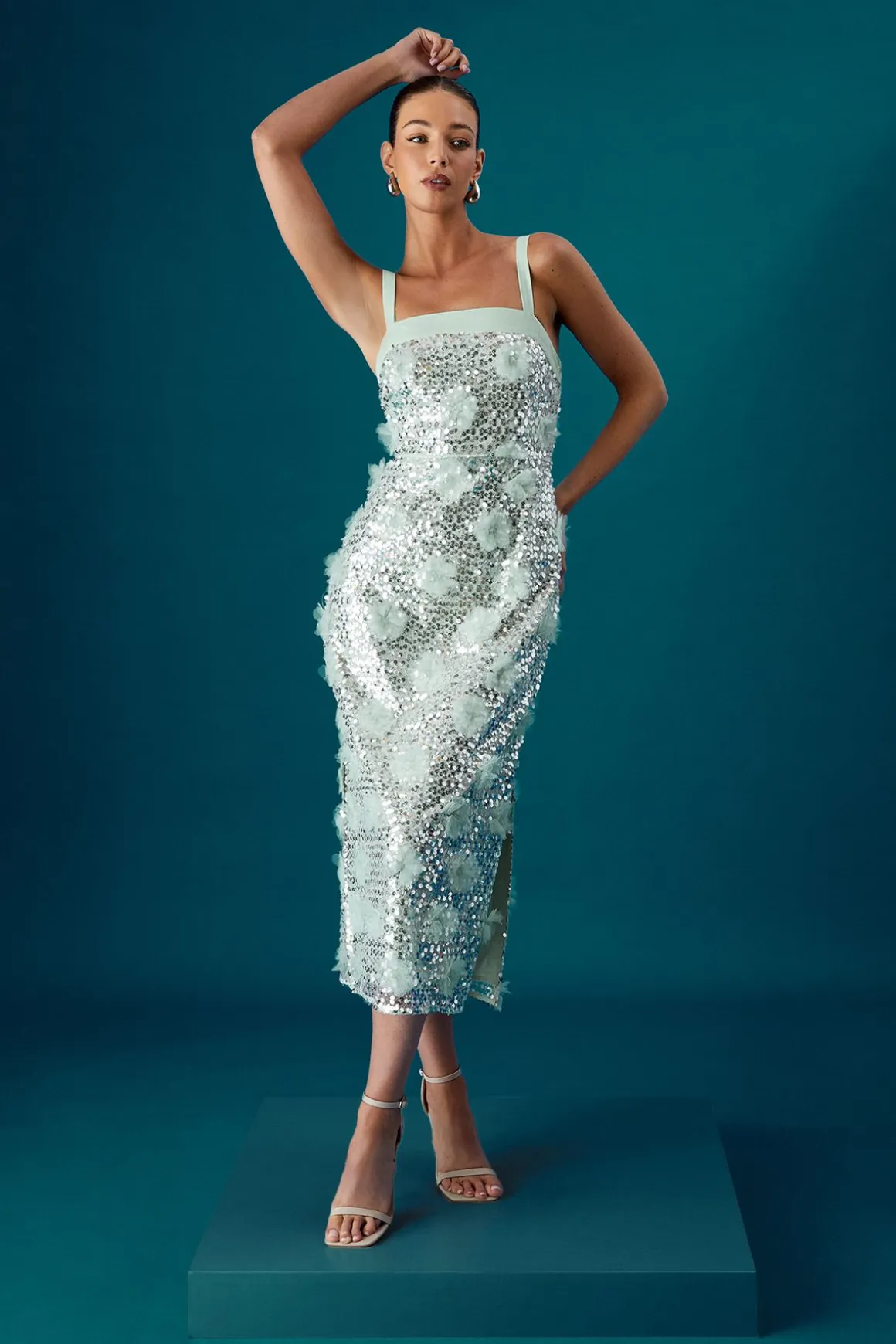 Robe Midi Coast Muse à Bretelles avec Fleurs Sequins 3D