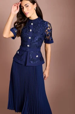 Robe Midi À Col En Dentelle Avec Boutons Perles