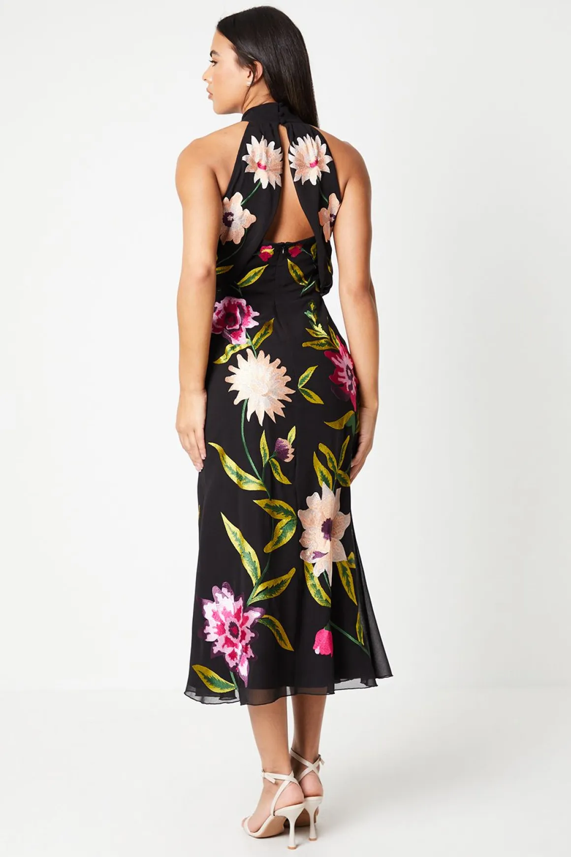 Robe Midi À Col Montant Avec Broderie Florale