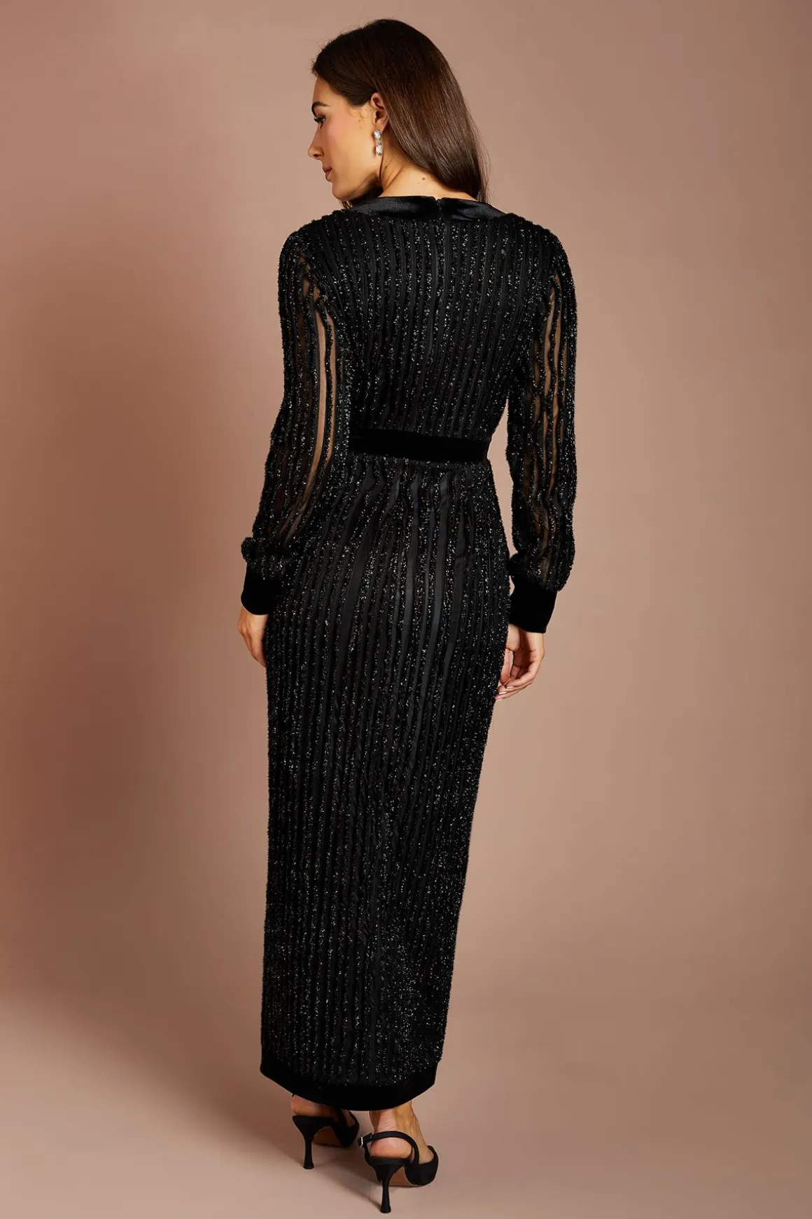 Robe Midi À Col V Texturée Avec Manches Longues Et Détail De Boutons