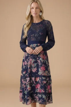 Oasis Robe Midi à Corsage en Dentelle Florale Petite Occasion<Femme Robes Mi-Longues|Satin Et Dentelle