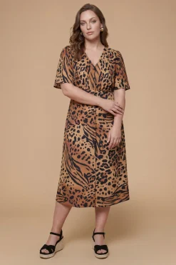 Robe Midi Curve À Imprimé Animal Avec Boutons Devant, Manches Papillon Et Attache Dos