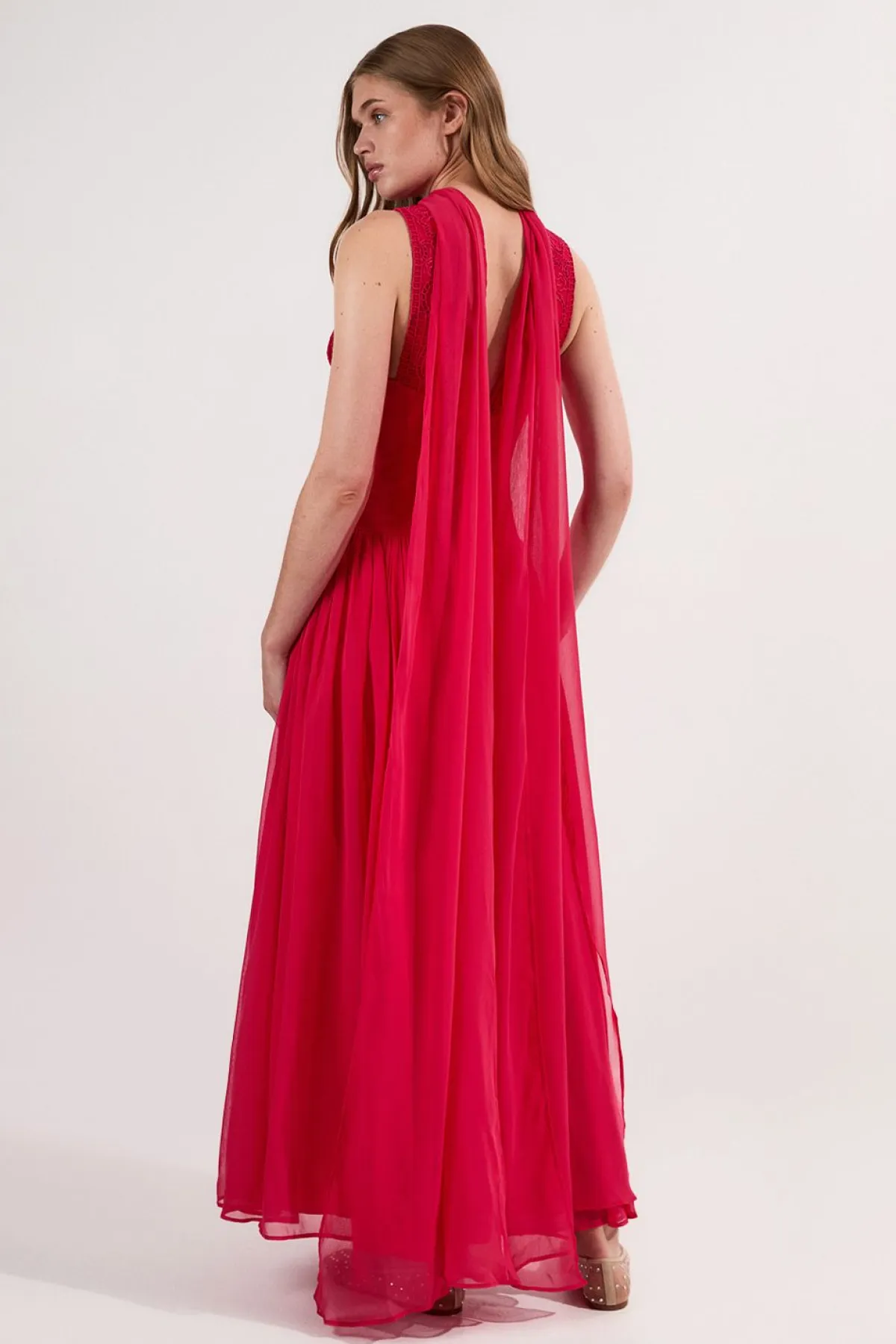 KarenMillen Robe Midi de Bal en Tissu Froissé à Col V Profond avec Appliqués Brodés<Femme Toutes Les Robes|Robes Mi-Longues