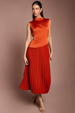 Robe Midi Drapée à Col Haut et Jupe Plissée