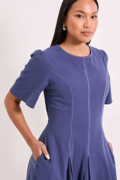 Robe Midi à Détails de Coutures et Plis Rapportés