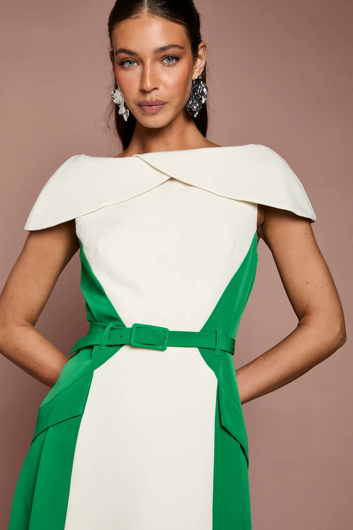 Robe Midi En Crêpe À Blocs De Couleur Et Encolure Bardot