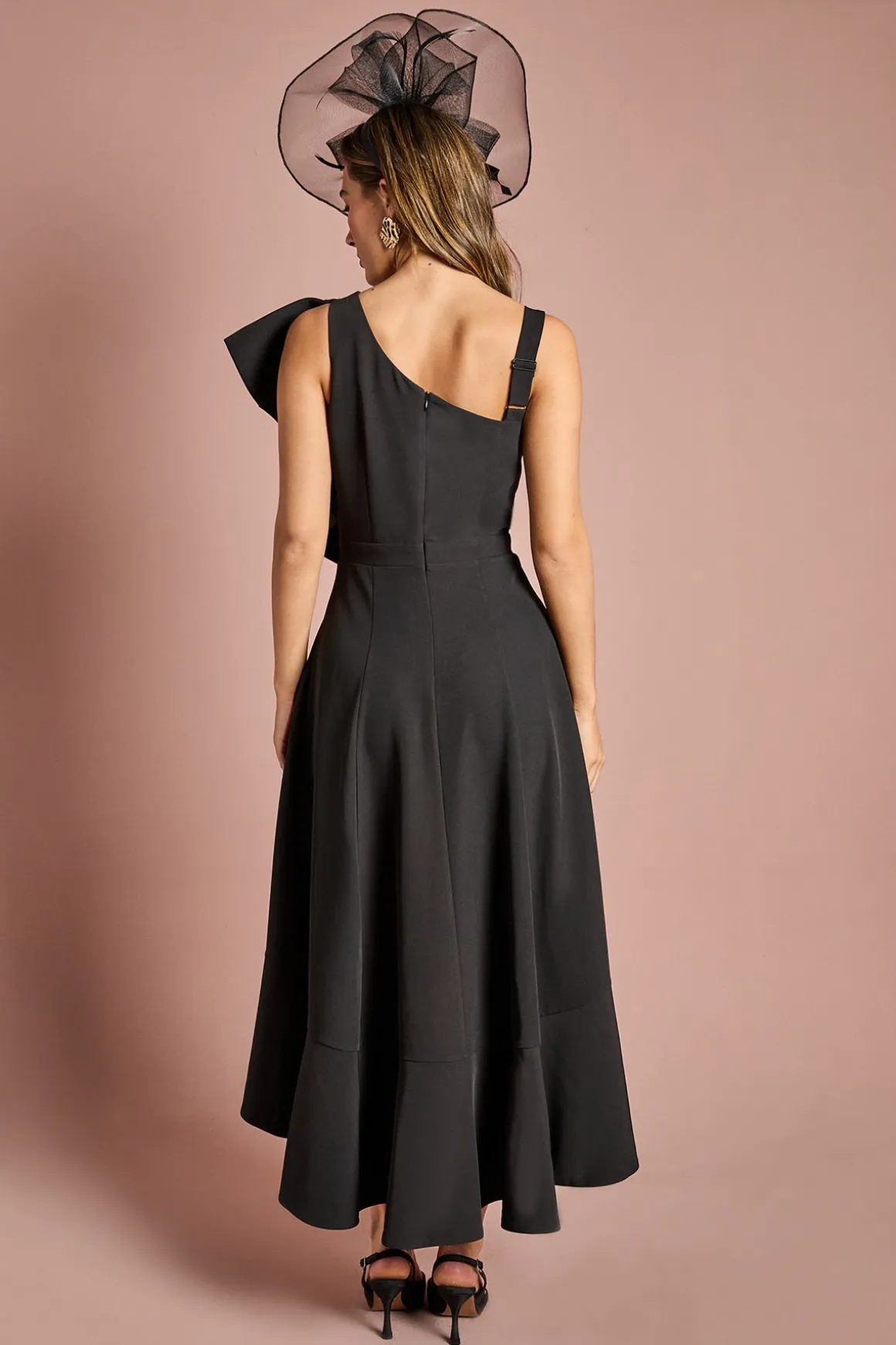 Robe Midi en Crêpe à Volant Asymétrique