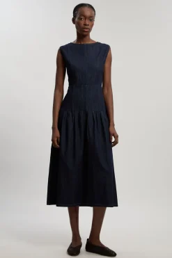 Robe Midi En Denim À Taille Basse Et Jupe Ample