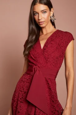 Robe Midi En Dentelle Avec Ceinture