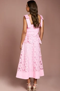 Robe Midi En Dentelle À Basque