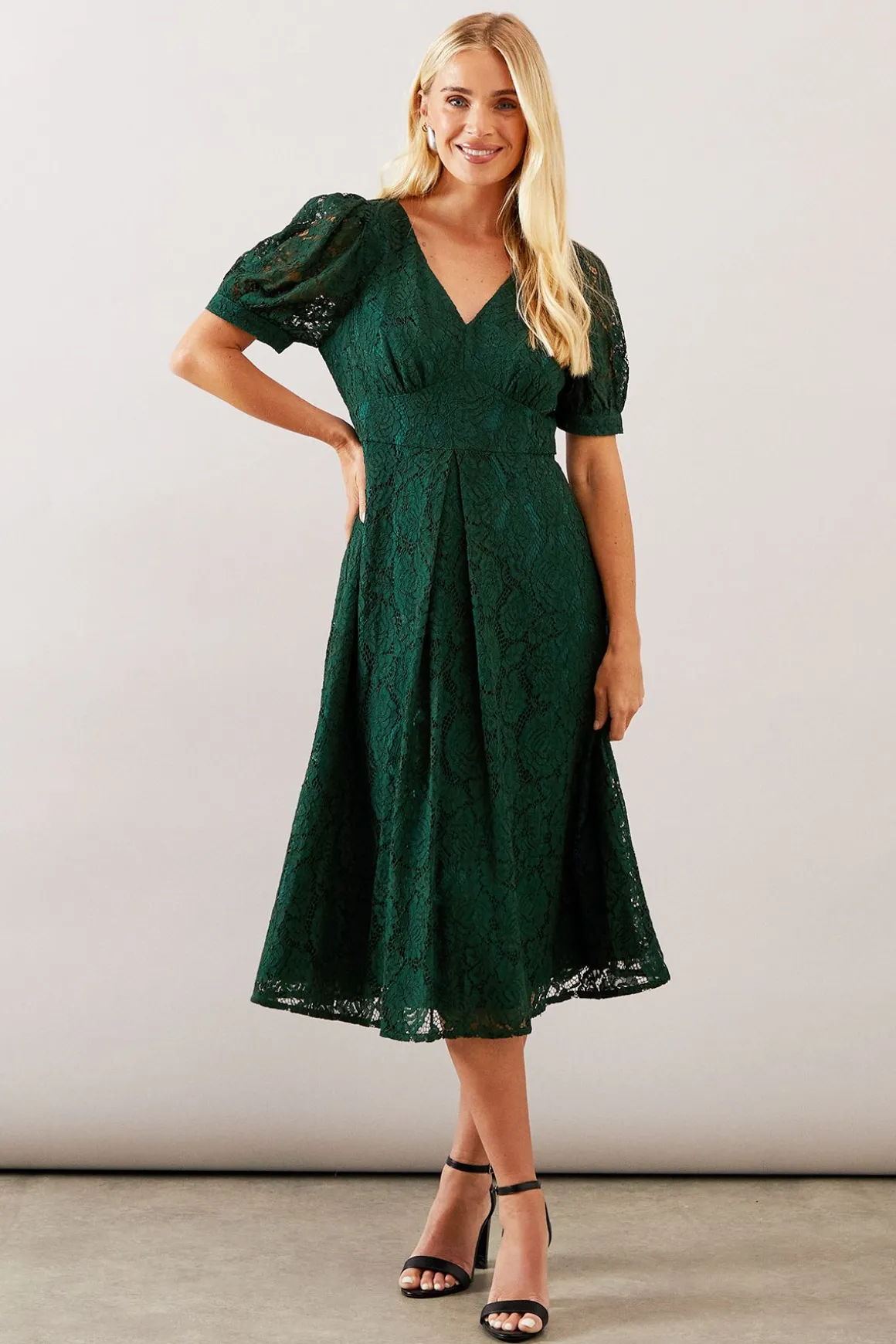 Robe Midi en Dentelle à Col V Petite