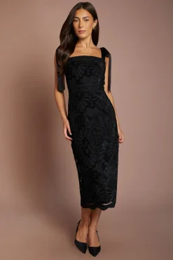 Robe Midi En Dentelle De Velours Avec Liens Aux Épaules