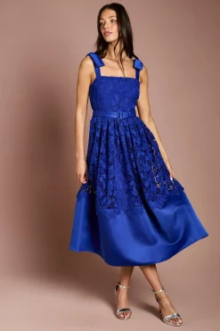 Coast Robe Midi En Dentelle À Encolure Carrée Avec Bretelles Nœud<Femme Robes Mi-Longues|Satin Et Dentelle