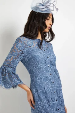 Robe Midi en Dentelle à Manches Évasées avec Boutons