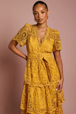 Robe Midi en Dentelle à Manches Courtes et Col V Étagée Petite