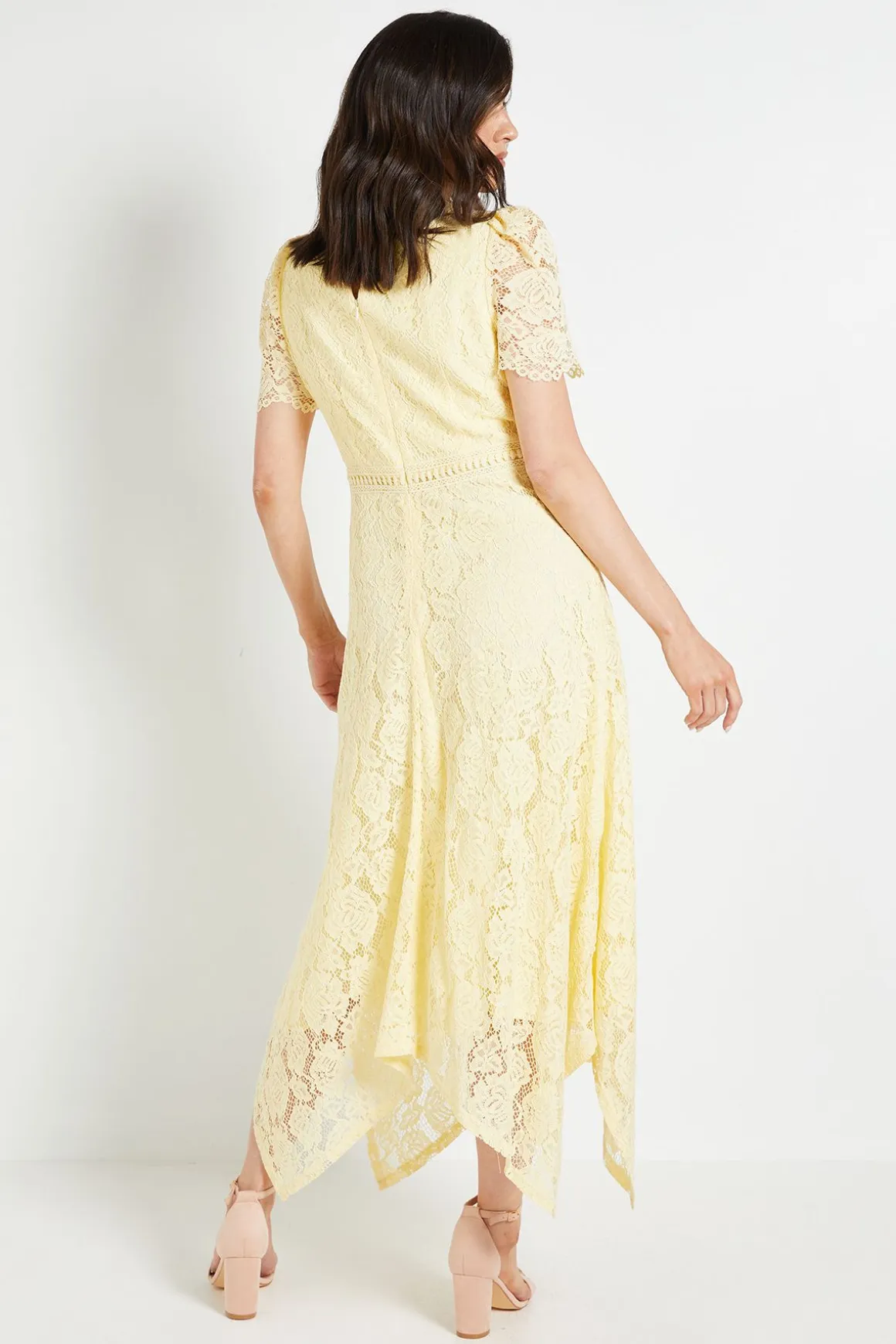 Robe Midi En Dentelle À Ourlet Mouchoir