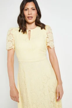 Robe Midi En Dentelle À Ourlet Mouchoir