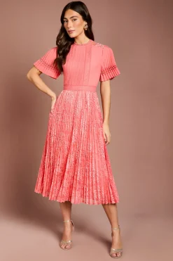 Robe Midi En Dentelle Plissée