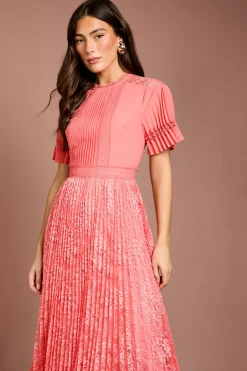 Robe Midi En Dentelle Plissée