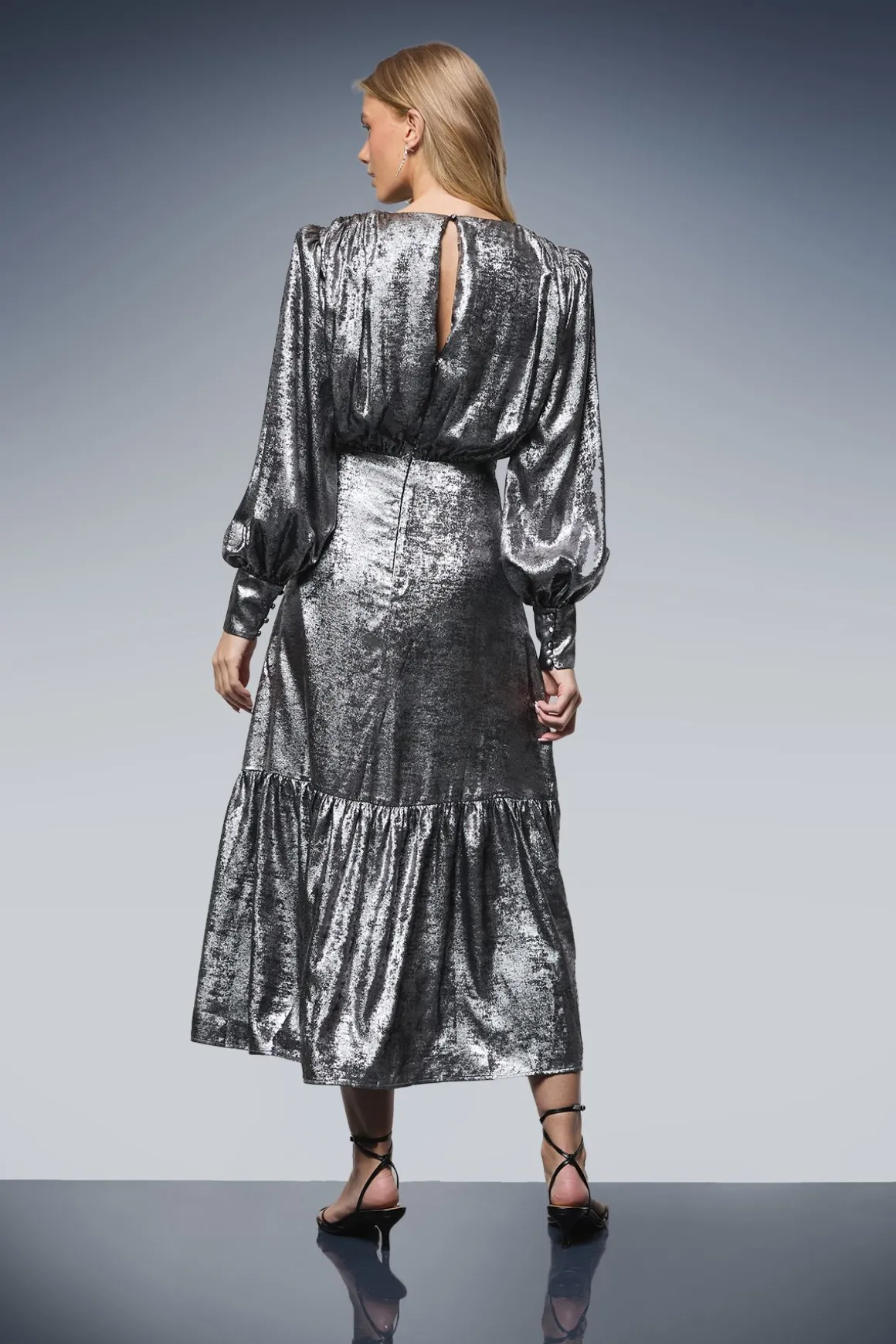 Robe Midi en Lamé à Manches Bouffantes