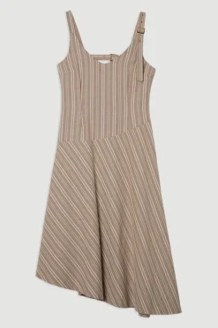 Robe midi en lin rayé ajustée à bretelles et ourlet asymétrique