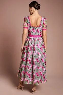 Robe Midi en Maille Brodée avec Détails de Dentelle