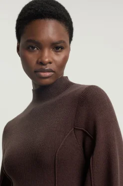 Robe Midi En Maille Col Montant À Manches Arrondies Effet Laine