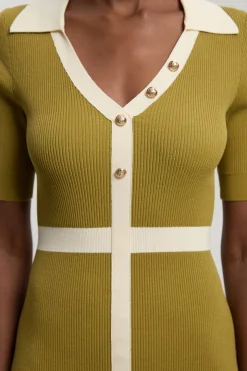 Robe Midi En Maille Côtelée À Manches Courtes Avec Col Et Détail Contrasté À La Taille