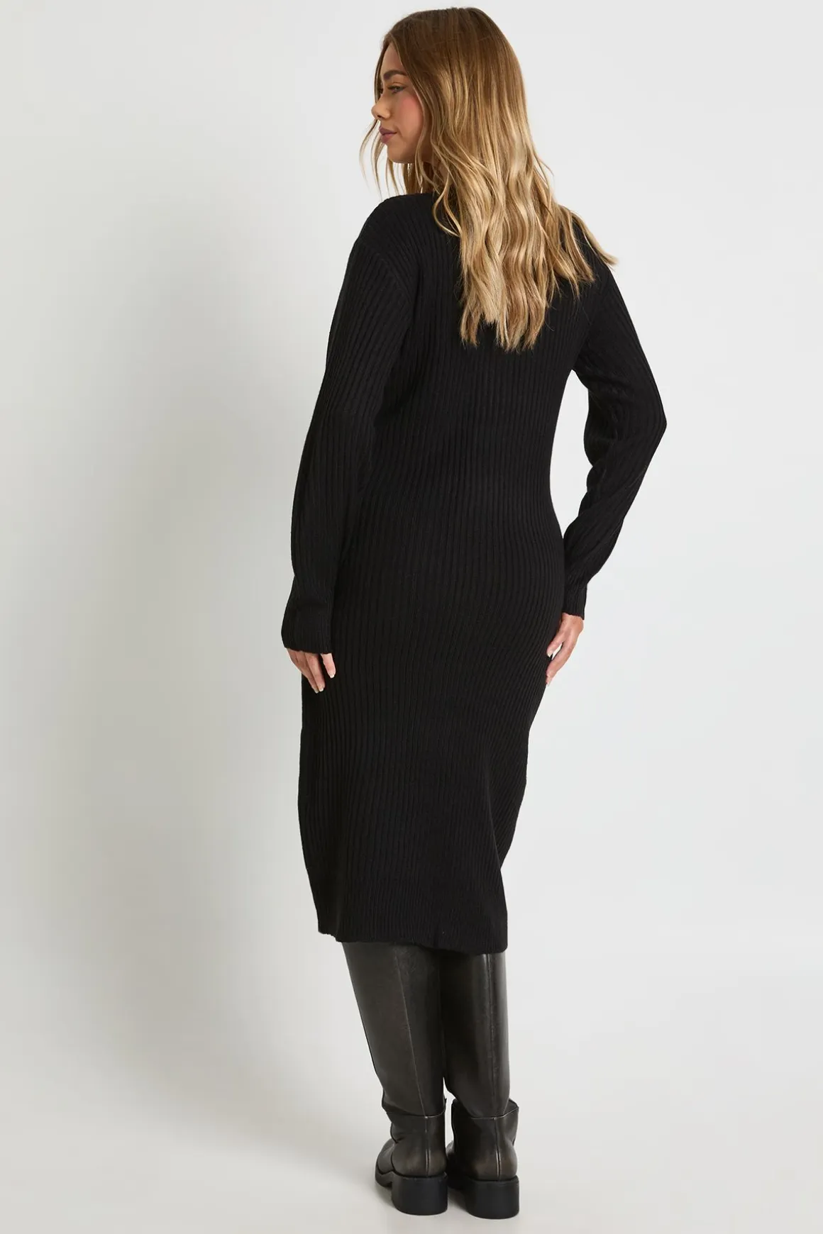 Robe midi en maille douce à boutons traversants
