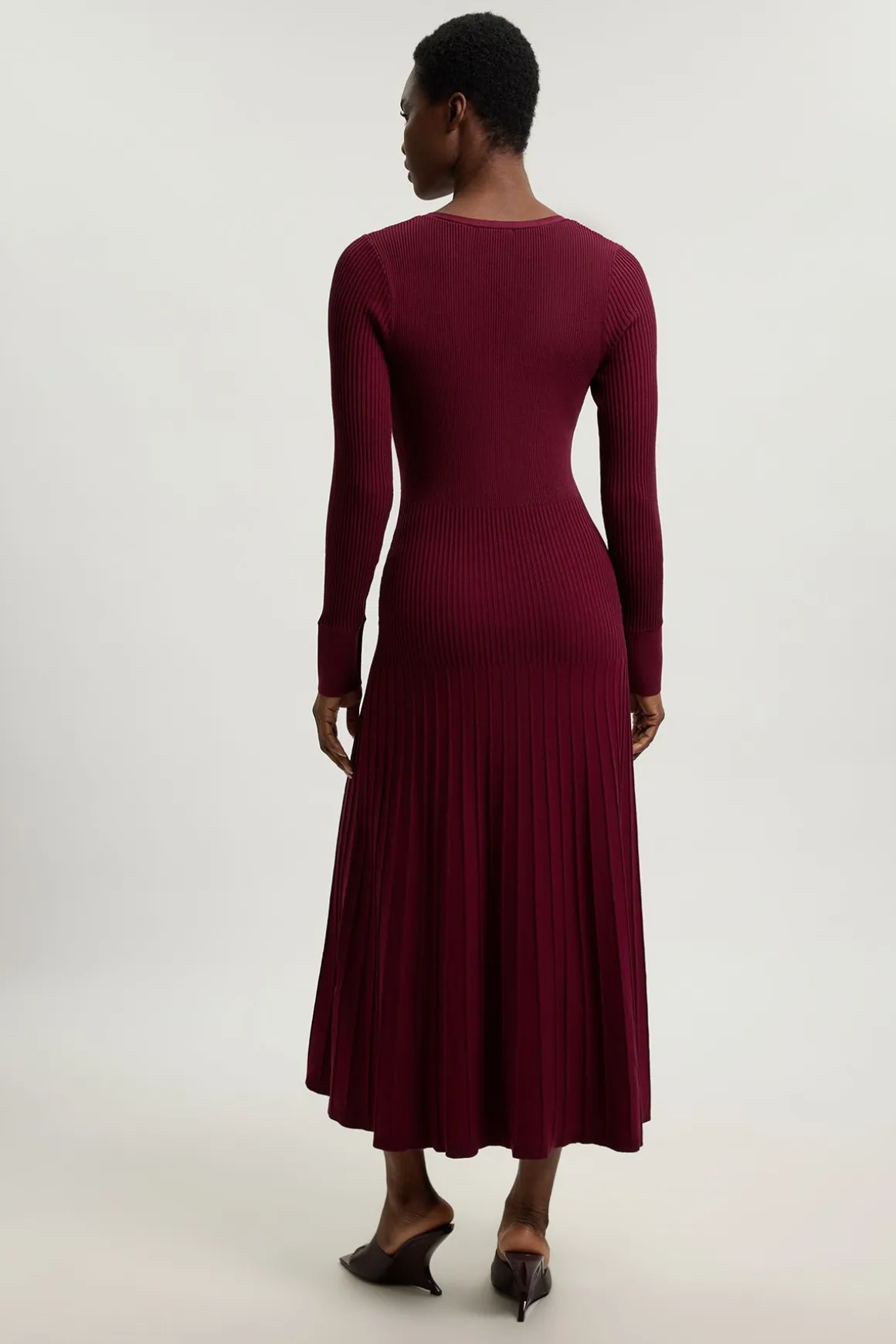 Robe Midi En Maille À Détails De Points Ajourés