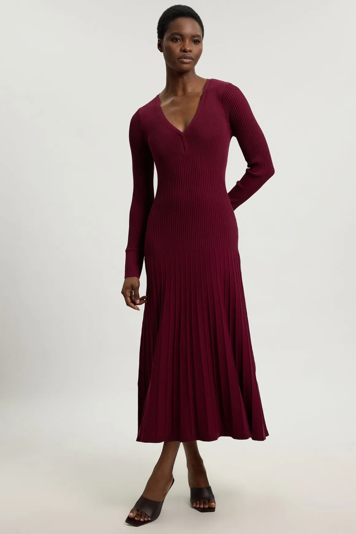 Robe Midi En Maille À Détails De Points Ajourés