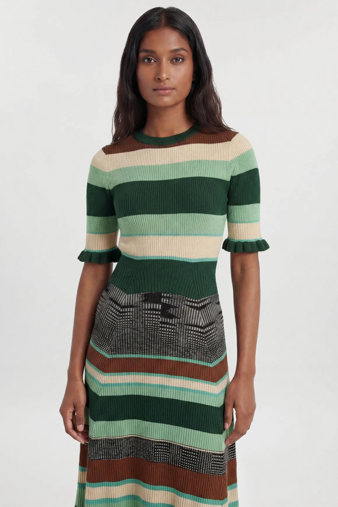 Robe Midi En Maille Jacquard À Rayures Avec Manches Courtes Pour Petite