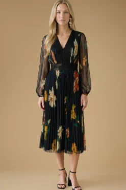 Robe Midi En Mesh Floral À Col V Avec Détail Boutonné