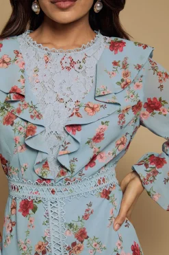 Robe Midi En Mousseline Imprimée Avec Détails De Dentelle Et Volants Pour Petite Taille