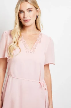 Wallis Robe Midi En Mousseline Petite Avec Insertions En Dentelle<Femme Robes Mi-Longues|Satin Et Dentelle