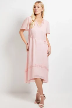 Wallis Robe Midi En Mousseline Petite Avec Insertions En Dentelle<Femme Robes Mi-Longues|Satin Et Dentelle
