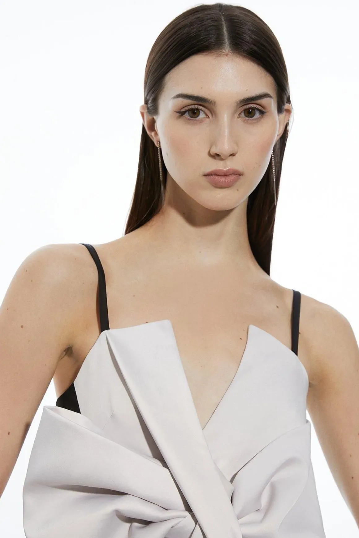 Robe midi en satin avec détail de nœud sur mesure