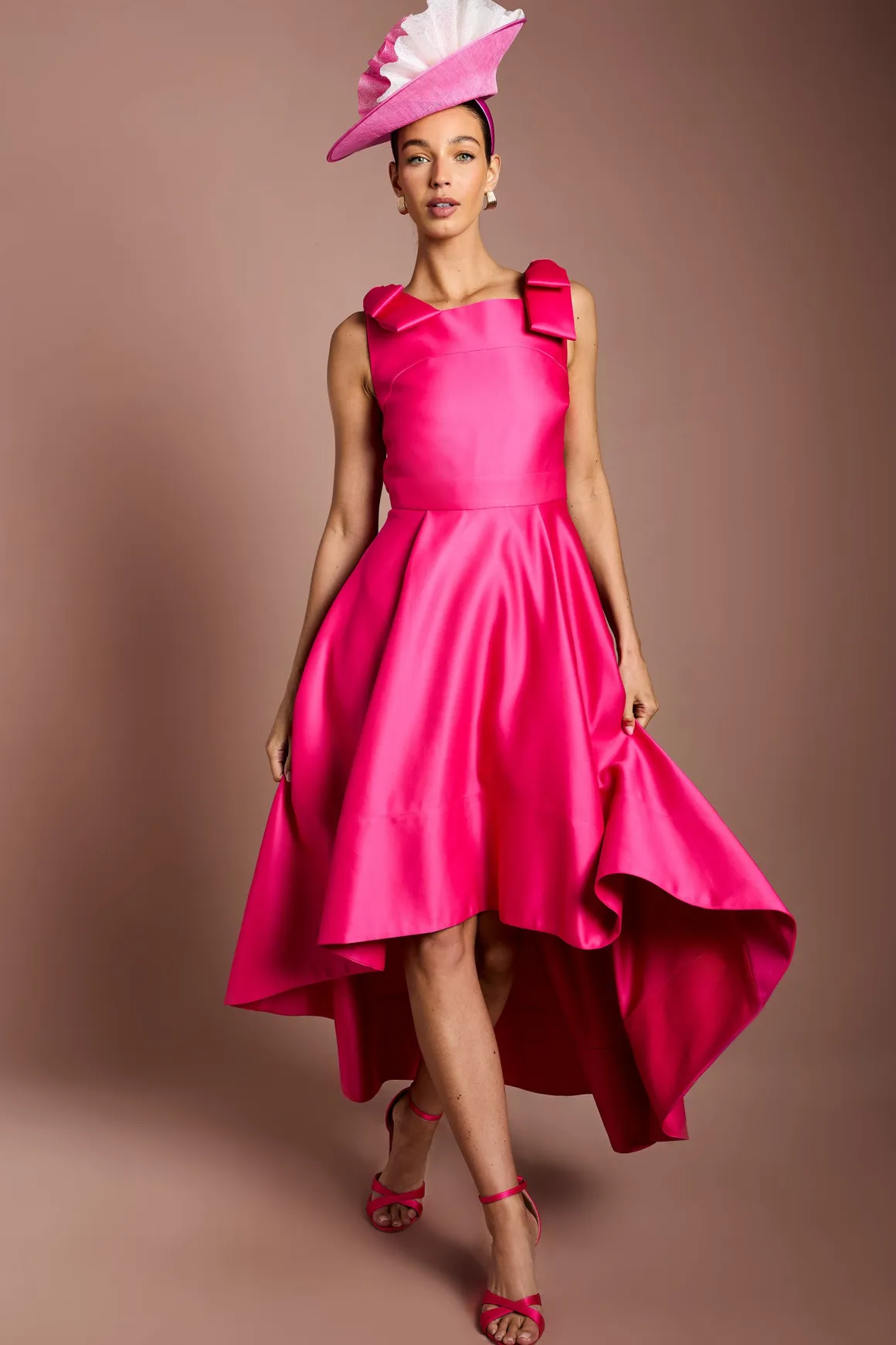 Robe Midi En Satin Lisa À Nœuds Sur Les Épaules Couleur Tan