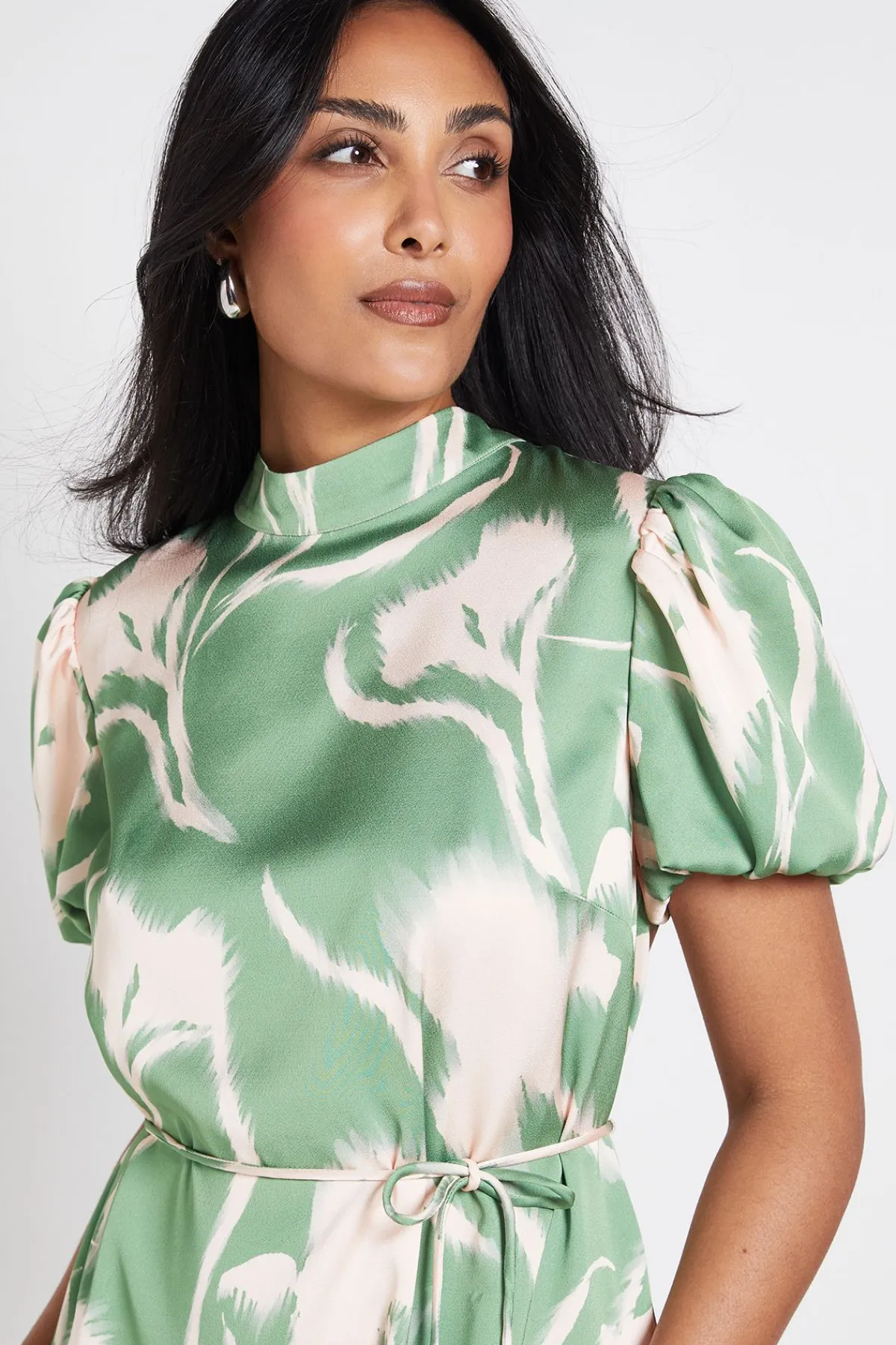 Wallis Robe Midi En Satin À Motif Fleuri Petite<Femme Robes Mi-Longues|Satin Et Dentelle