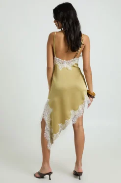 Robe Midi En Satin À Ourlet Asymétrique Avec Dentelle Contrastante