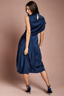 Robe Midi En Satin À Épaule Drapée Et Jupe Plissée