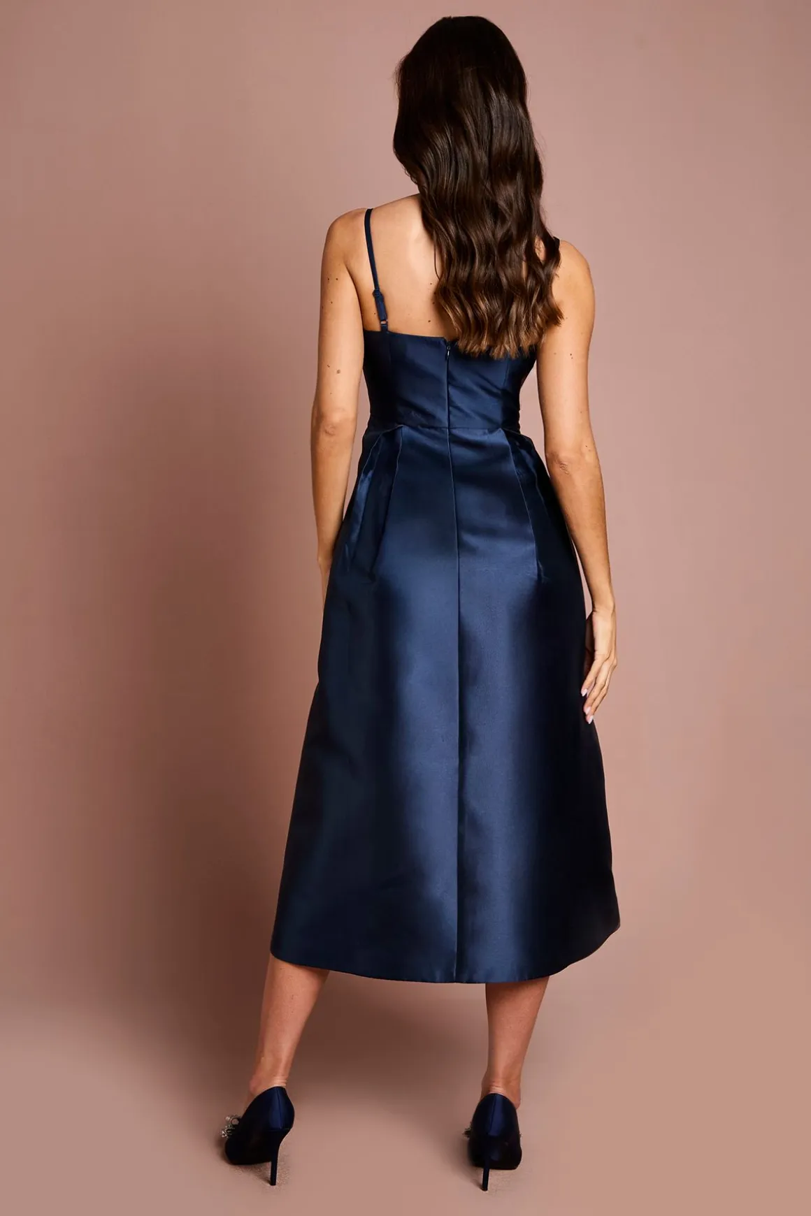 Robe Midi en Sergé avec Détail d'Encolure Crantée