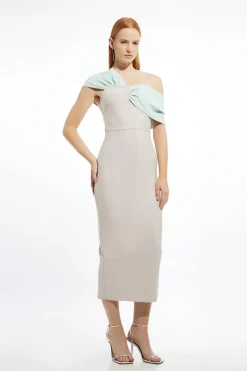 Robe midi en tricot à bandage et bretelles asymétriques Figure Form